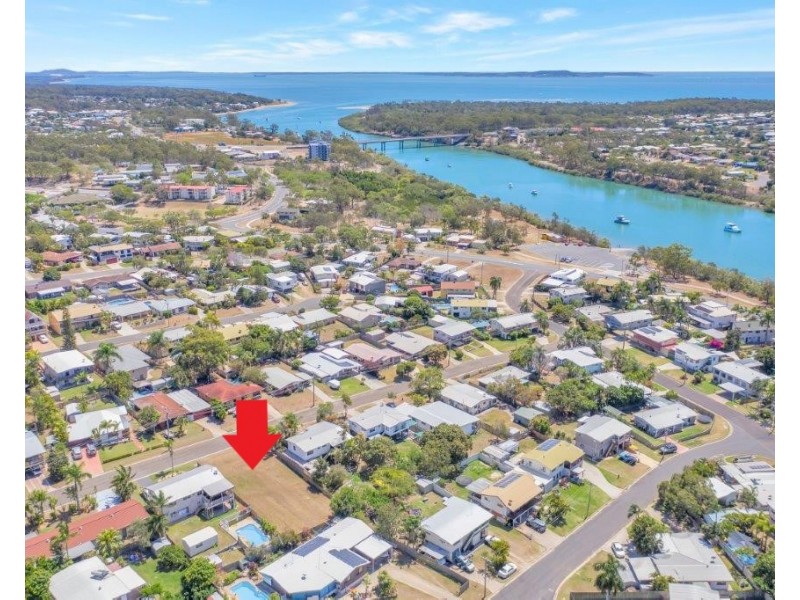 6 POLMAISE STREET, Boyne Island QLD 4680