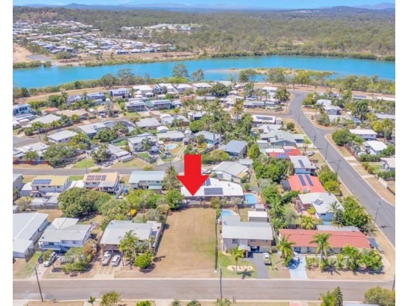 6 POLMAISE STREET, Boyne Island QLD 4680