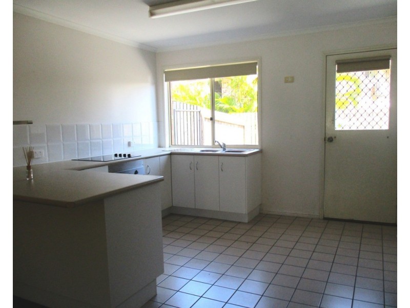 4/6 HAMPTON DRIVE, Tannum Sands QLD 4680
