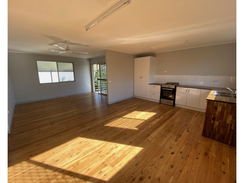 4 HENDERSON STREET, Miriam Vale QLD 4677