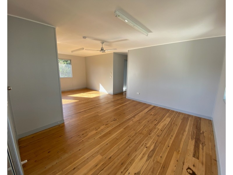 4 HENDERSON STREET, Miriam Vale QLD 4677