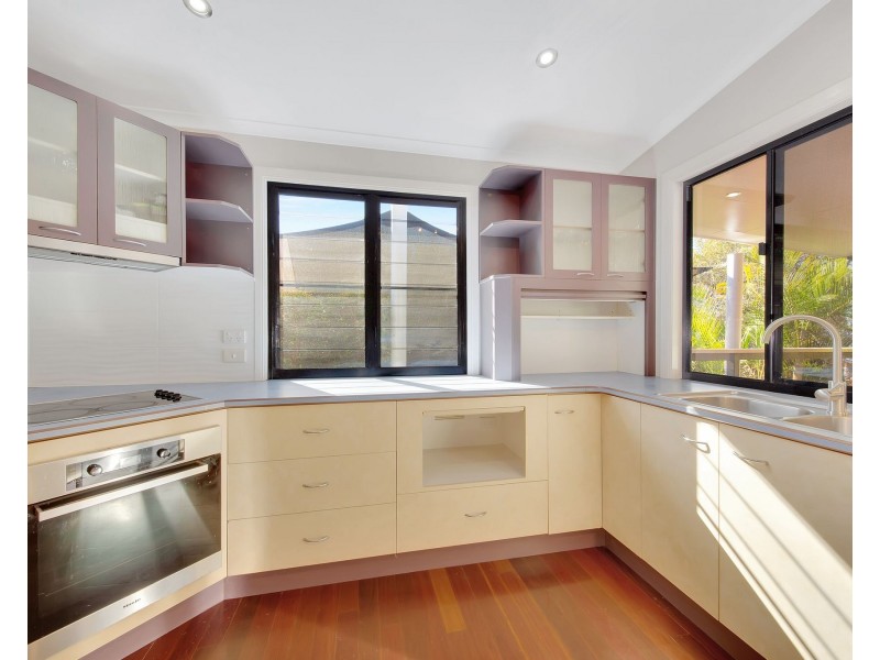 18 TREVALLY STREET, Tannum Sands QLD 4680