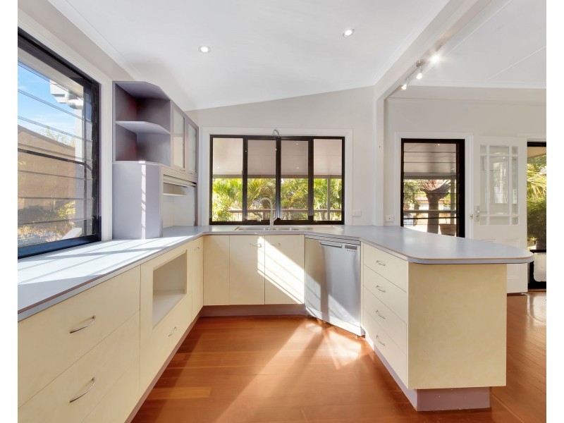 18 TREVALLY STREET, Tannum Sands QLD 4680