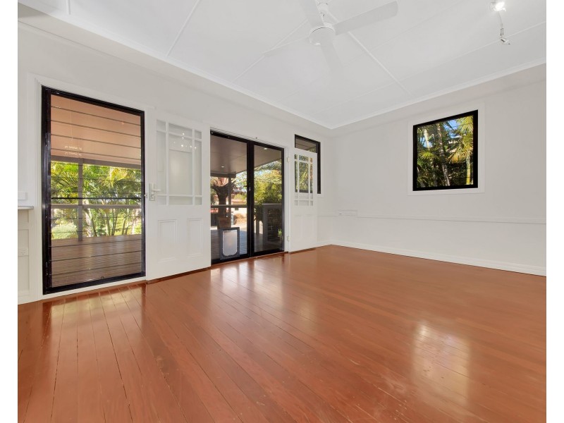 18 TREVALLY STREET, Tannum Sands QLD 4680