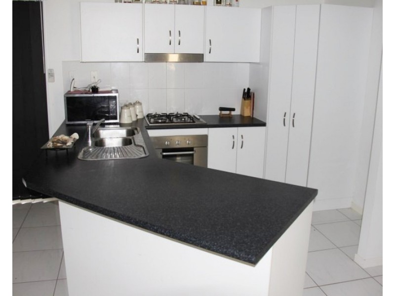2/18 Bauhinia Street, Boyne Island QLD 4680