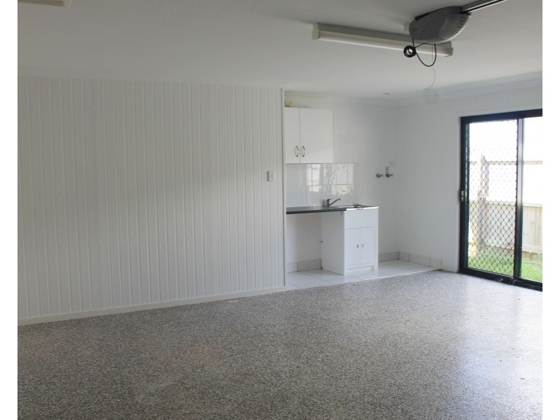 2/18 Bauhinia Street, Boyne Island QLD 4680