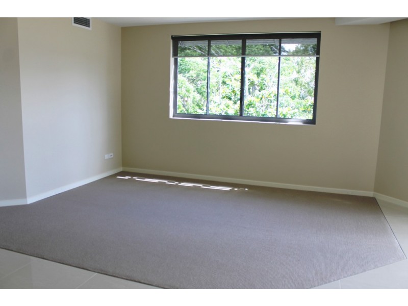 402/10 Wyndham Avenue, Boyne Island QLD 4680