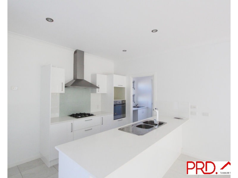 2/2 HARMONY DRIVE, Clinton QLD 4680