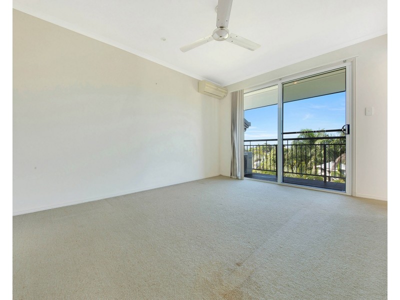 4/18 PACIFIC AVENUE, Tannum Sands QLD 4680