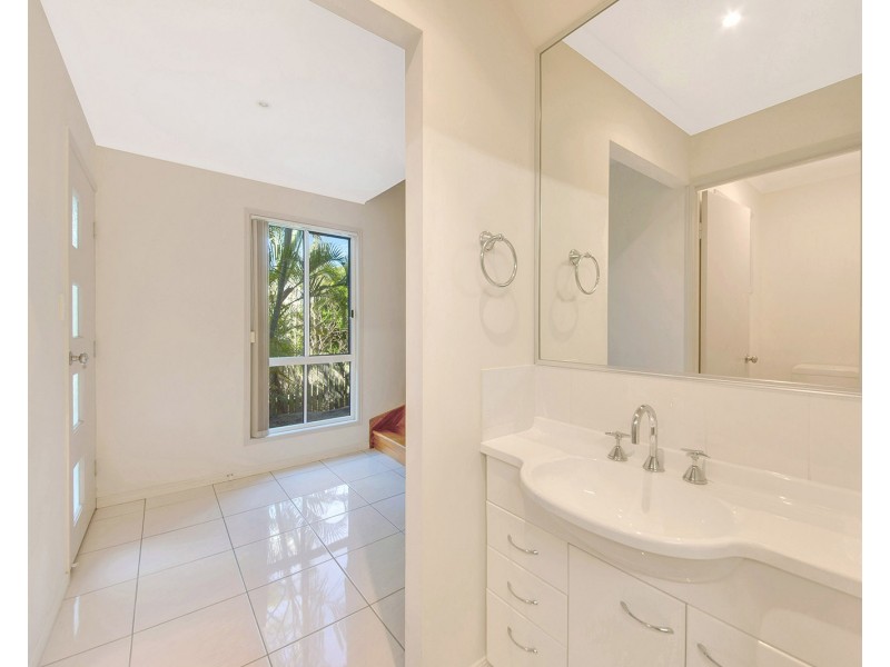 4/18 PACIFIC AVENUE, Tannum Sands QLD 4680