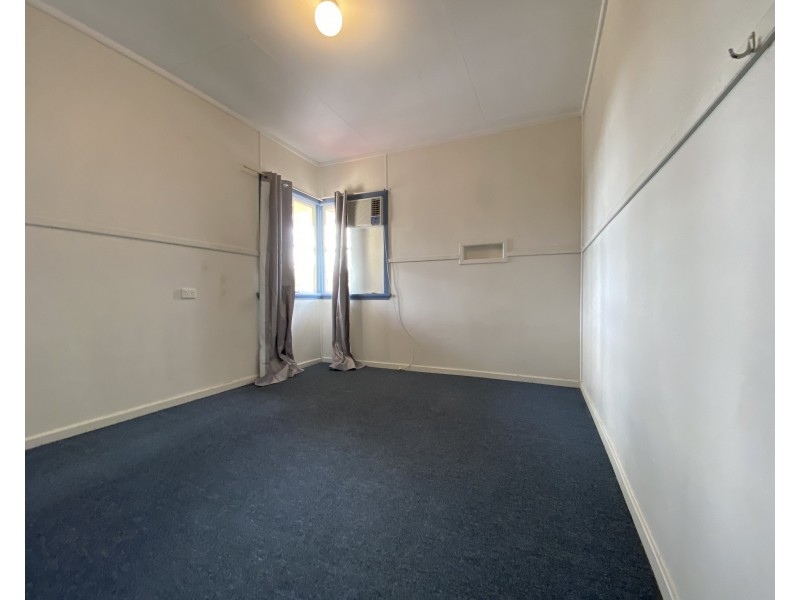 9 Margaret Street, South Gladstone QLD 4680