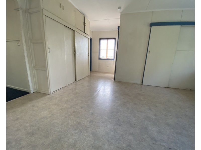 9 Margaret Street, South Gladstone QLD 4680