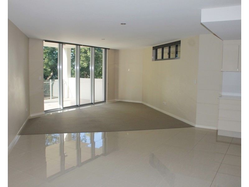 104/10 WYNDHAM AVENUE, Boyne Island QLD 4680