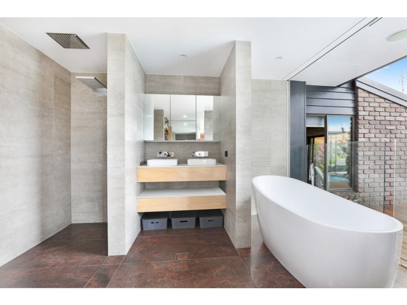 29 Point Cartwright Drive, Buddina QLD 4575