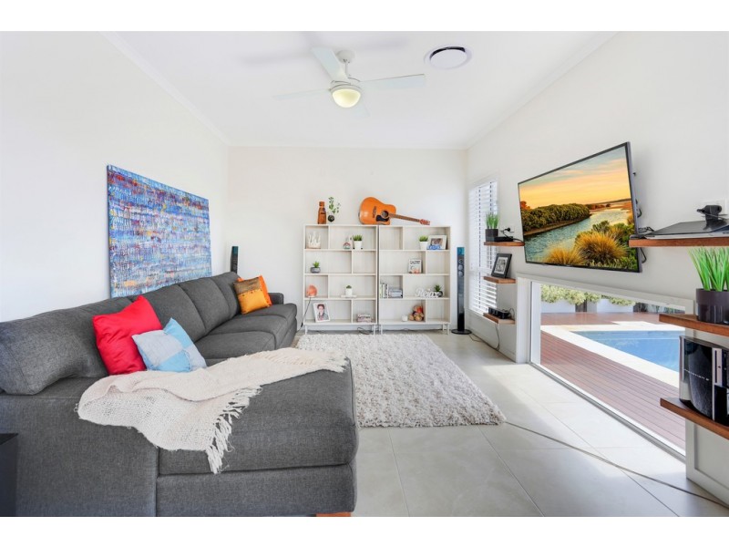 15 Bayou Street, Birtinya QLD 4575