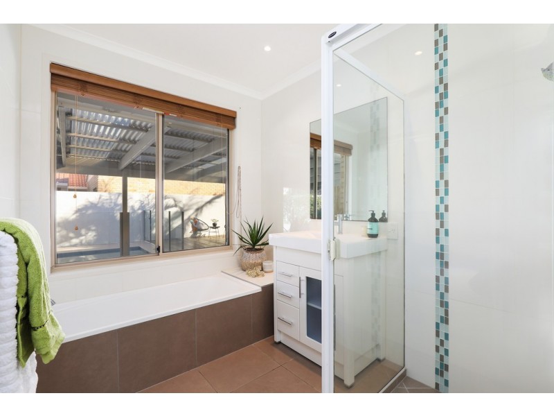 6 Boorook Street, Buddina QLD 4575