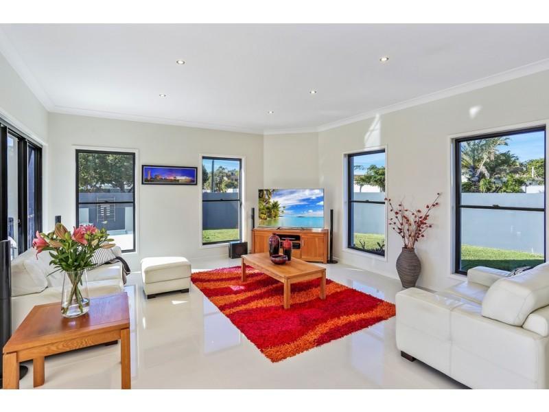 2 Barellen Avenue, Buddina QLD 4575