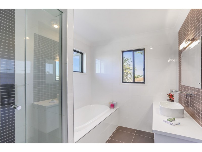 2 Barellen Avenue, Buddina QLD 4575