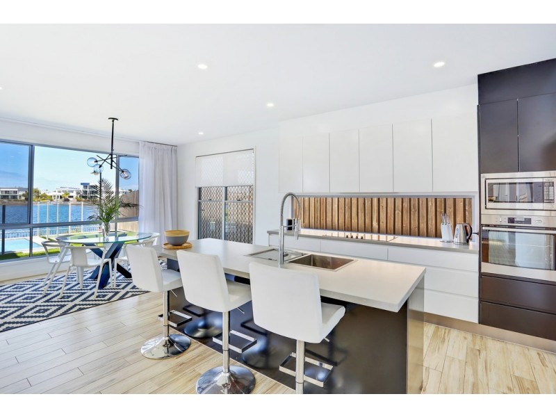 10 Reflection Crescent, Birtinya QLD 4575