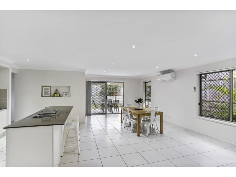 26 Sandstone Way, Little Mountain QLD 4551
