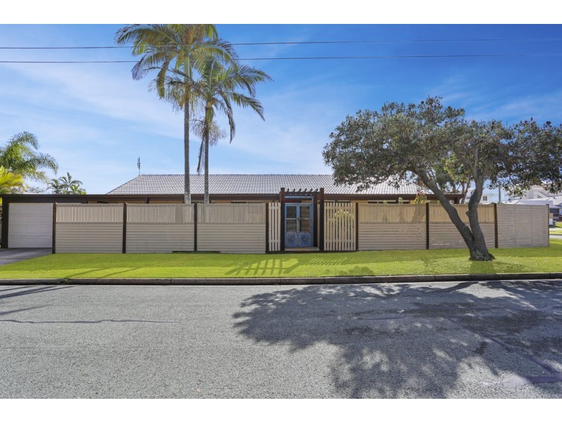 26 Iluka Avenue, Buddina QLD 4575