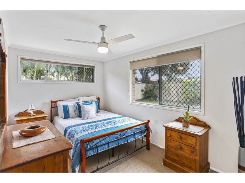 32 Saleng Crescent, Warana QLD 4575