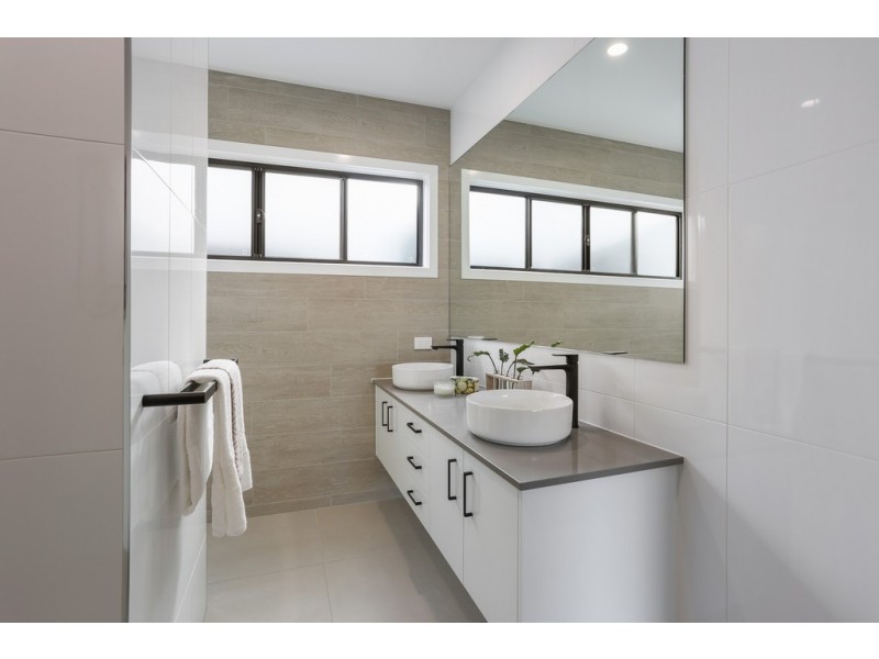 5 Osborne Circuit, Maroochydore QLD 4558