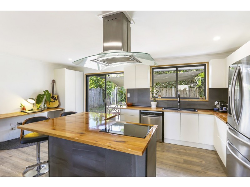15 Curbarra Street, Buddina QLD 4575