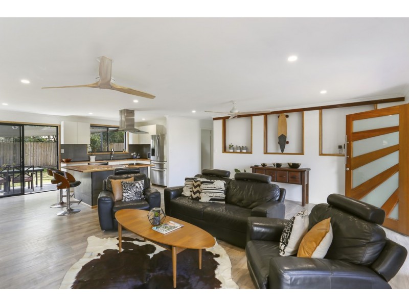 15 Curbarra Street, Buddina QLD 4575
