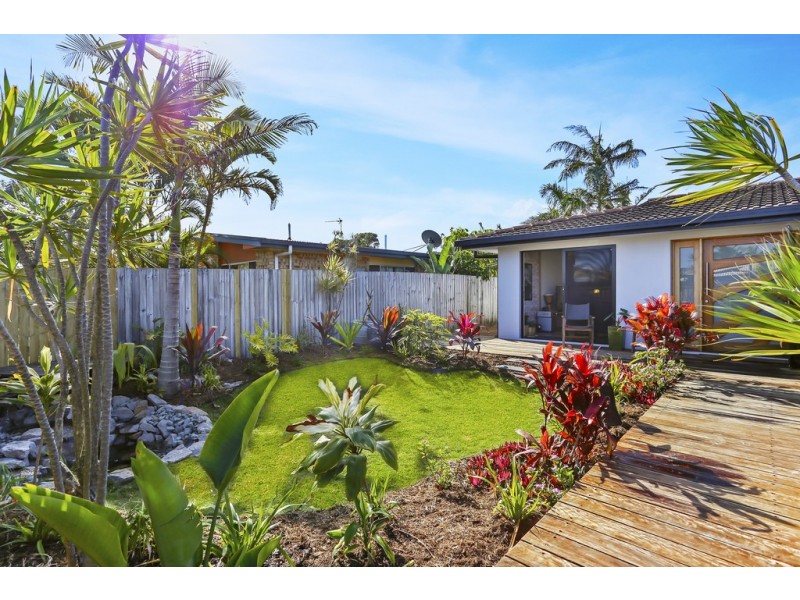 15 Curbarra Street, Buddina QLD 4575
