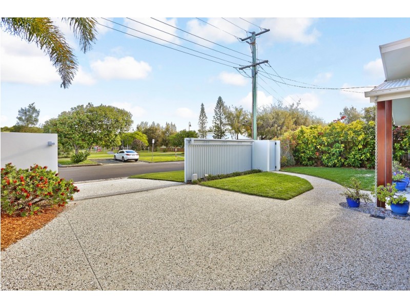 15 Nanyima Street, Buddina QLD 4575