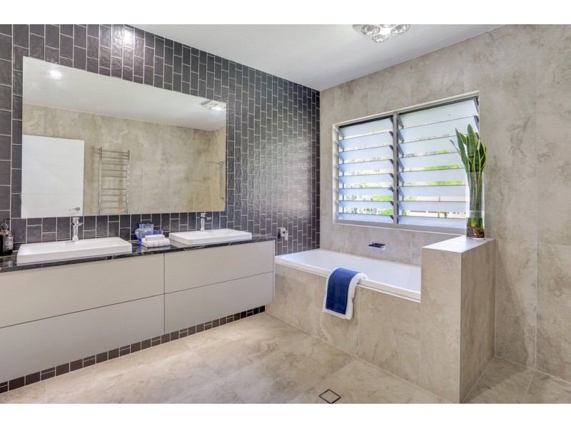 Lot 4/84 Taylors Road, Tanawha QLD 4556