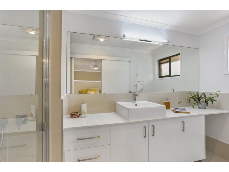 5 Neelong Court, Warana QLD 4575