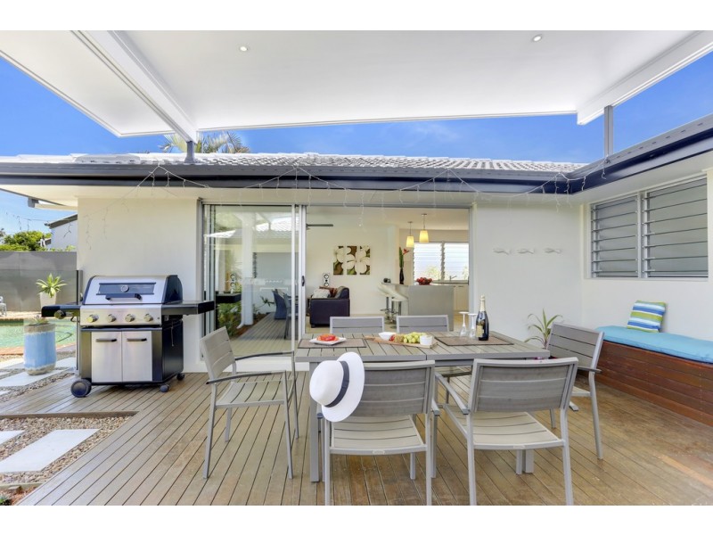 11 Benalla Street, Warana QLD 4575