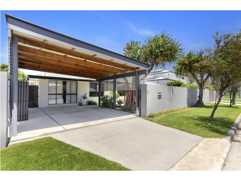 11 Benalla Street, Warana QLD 4575