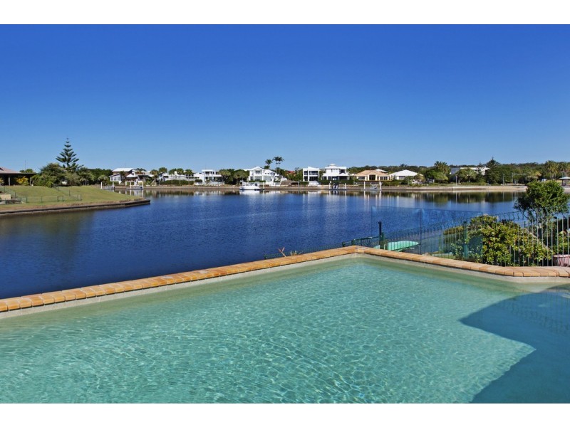 195/4 Melody Court, Warana QLD 4575