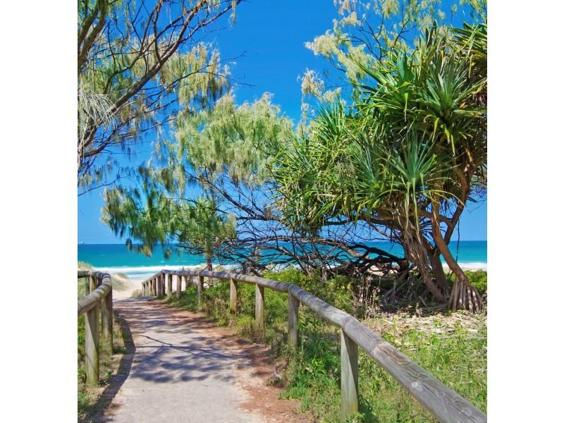 195/4 Melody Court, Warana QLD 4575