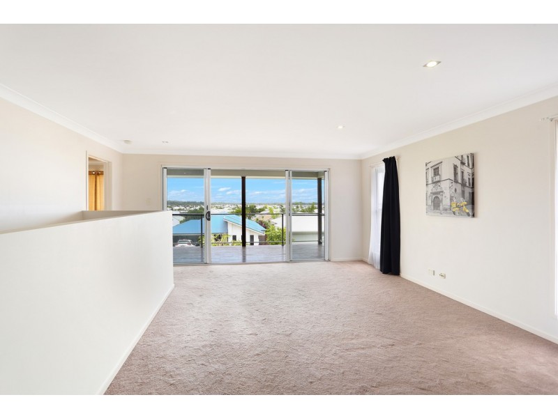 24 Robur Crescent, Mountain Creek QLD 4557