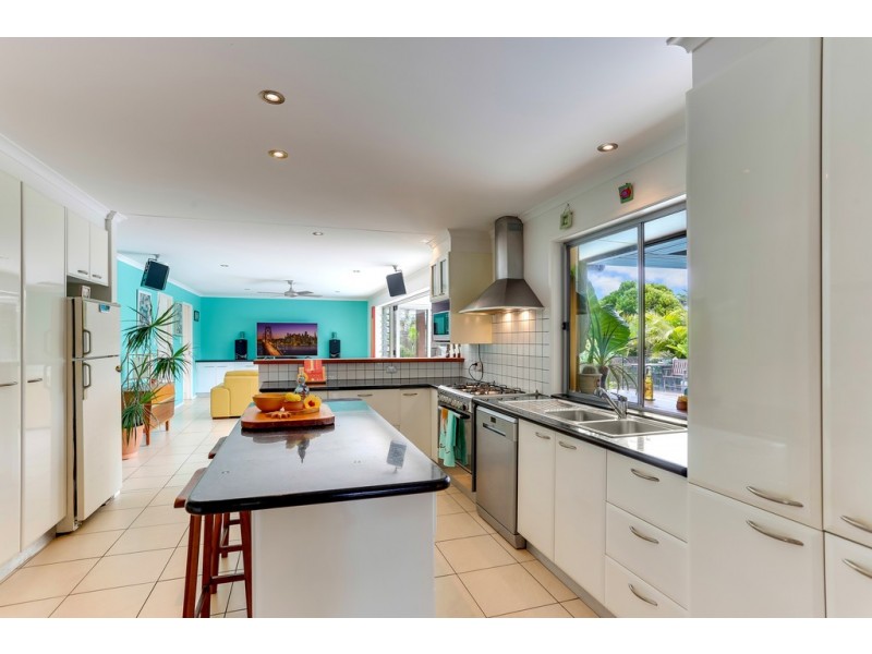 1 Peacock Crescent, Bokarina QLD 4575