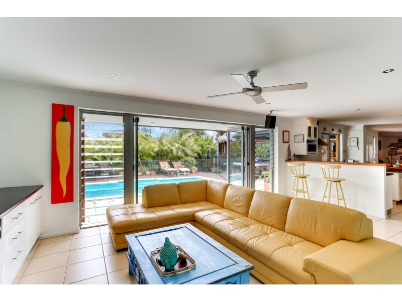 1 Peacock Crescent, Bokarina QLD 4575