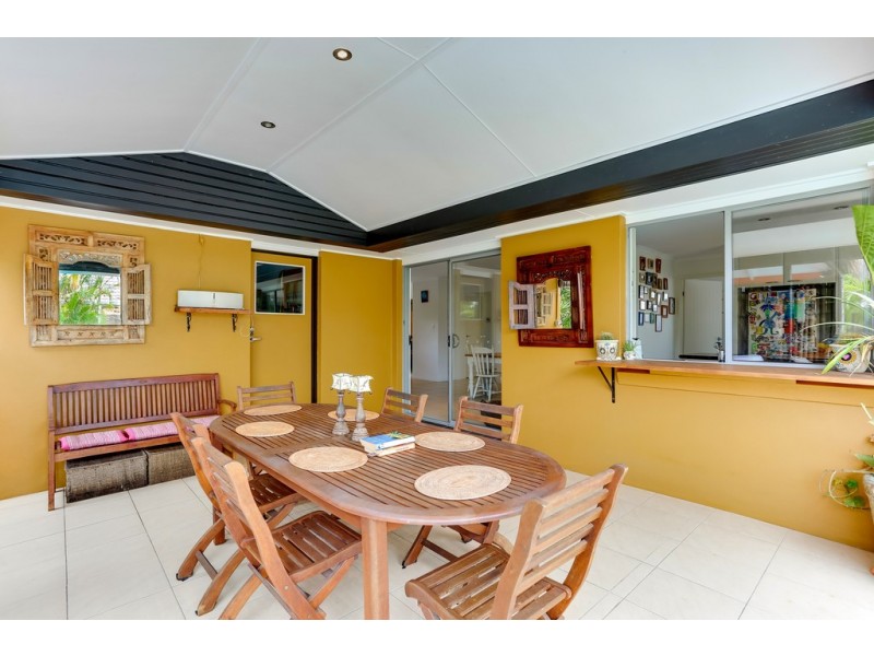 1 Peacock Crescent, Bokarina QLD 4575