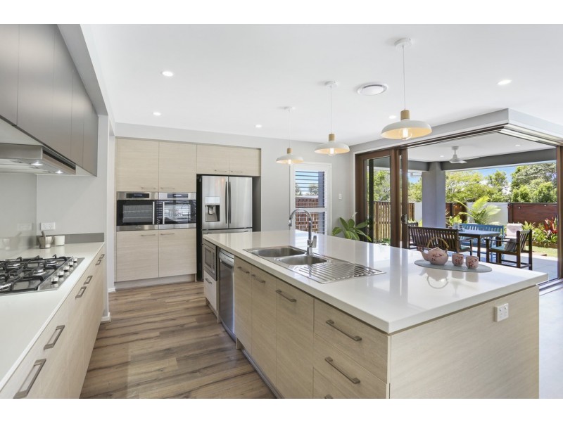 8 Endurance Place, Birtinya QLD 4575