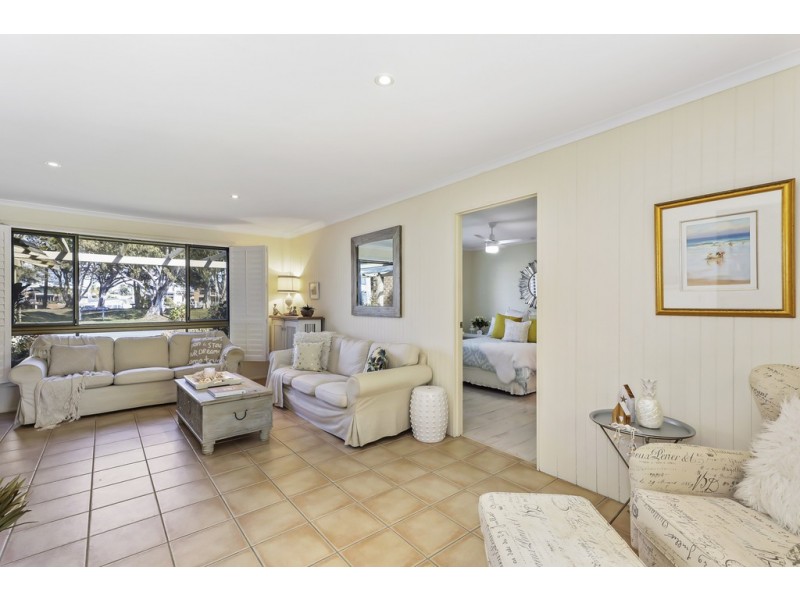 15 Beltana Crescent, Buddina QLD 4575