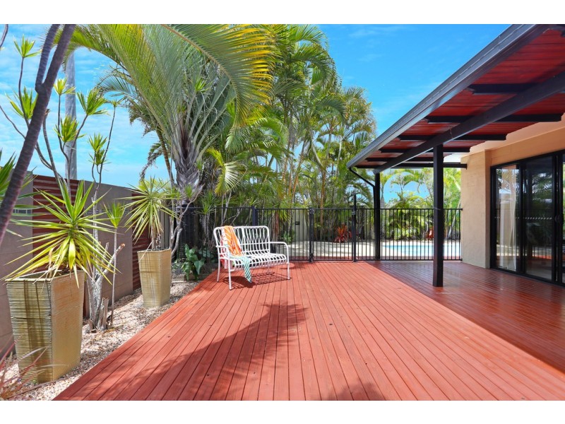 13 Bandaroo Street, Warana QLD 4575