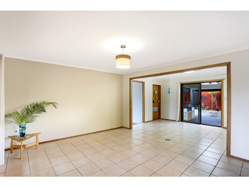 13 Bandaroo Street, Warana QLD 4575