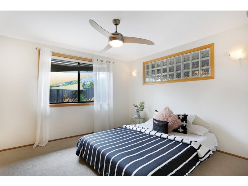 13 Bandaroo Street, Warana QLD 4575