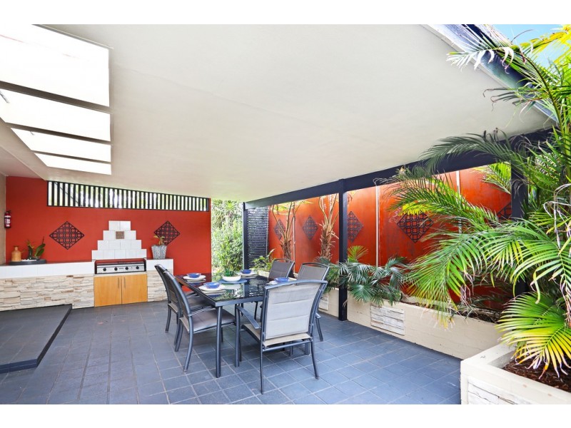 13 Bandaroo Street, Warana QLD 4575