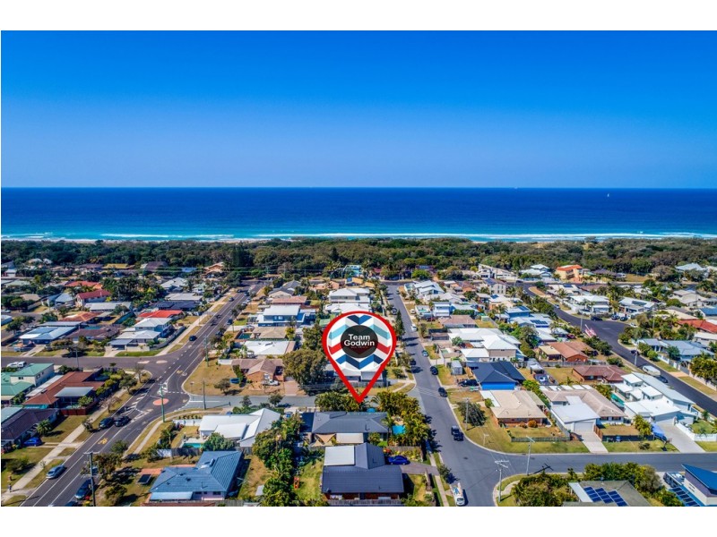 13 Bandaroo Street, Warana QLD 4575
