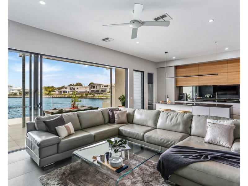 6 Reflection Crescent, Birtinya QLD 4575