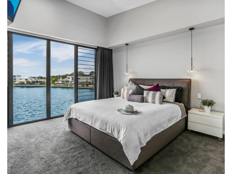 6 Reflection Crescent, Birtinya QLD 4575